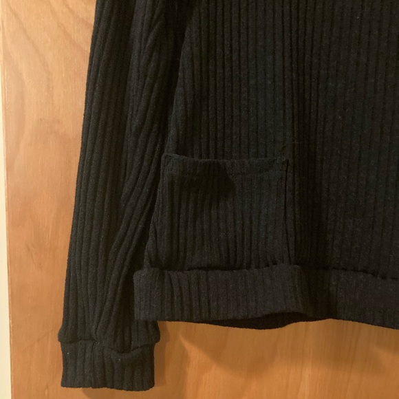 Black turtleneck sweater, size M - Picture 4 of 8